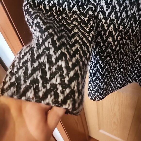Kenneth Cole New York Women’s Size 12 Wool Blend Black White Pea Coat Chevron - Picture 6 of 12